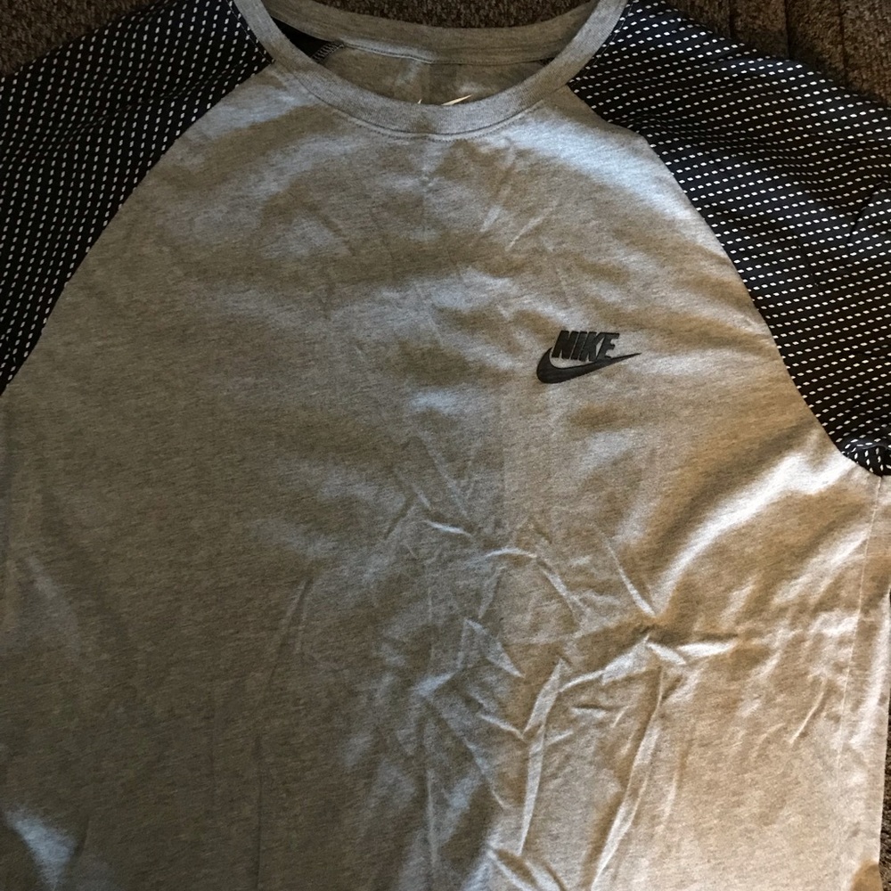Nike T Shirt